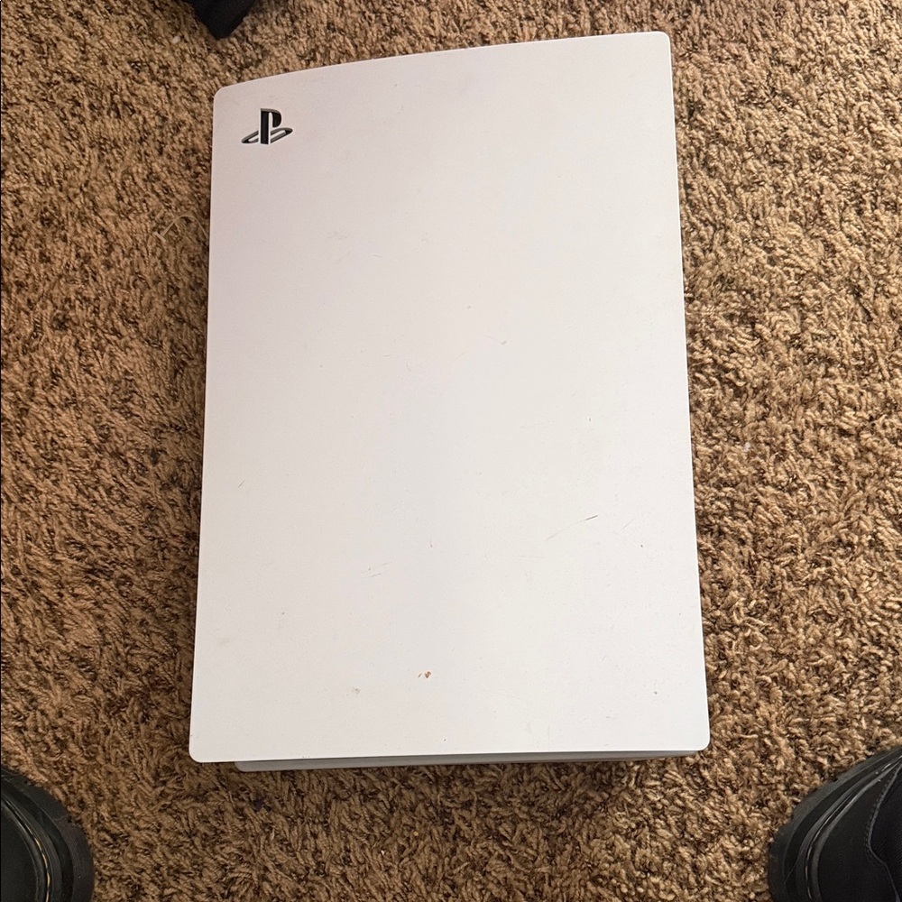 Sony Console in Crisp White